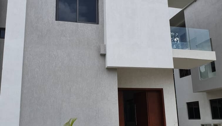 4 bedroom Townhouse for Sale in Airport Residential Area